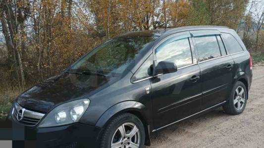 Opel Zafira B Рестайлинг