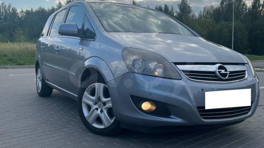 Opel Zafira B Рестайлинг