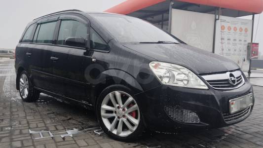 Opel Zafira B Рестайлинг