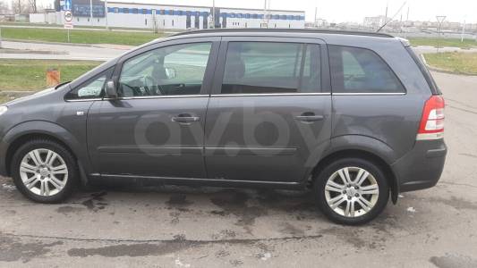 Opel Zafira B Рестайлинг