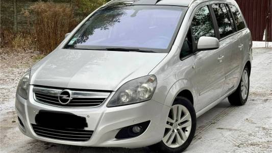 Opel Zafira B Рестайлинг