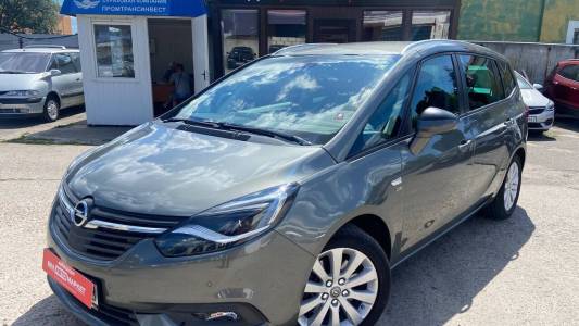 Opel Zafira C Рестайлинг