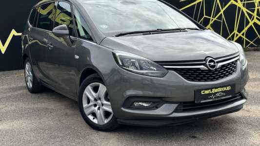 Opel Zafira C Рестайлинг