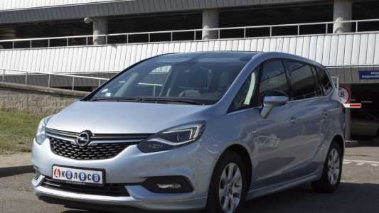 Opel Zafira C Рестайлинг