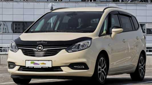 Opel Zafira C Рестайлинг