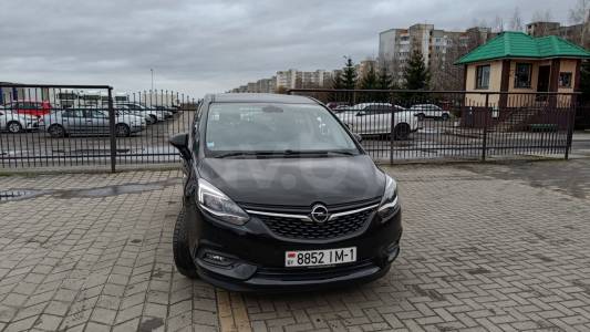 Opel Zafira C Рестайлинг