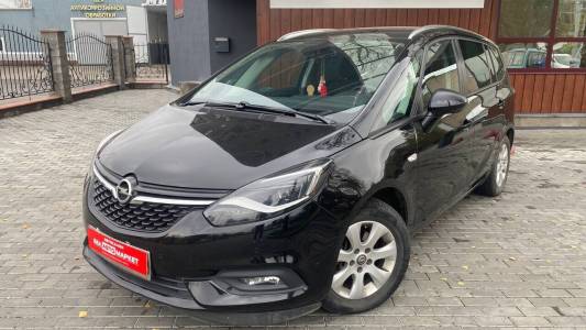 Opel Zafira C Рестайлинг