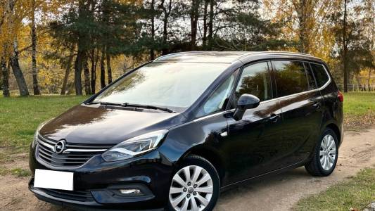 Opel Zafira C Рестайлинг