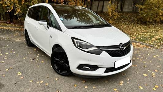 Opel Zafira C Рестайлинг