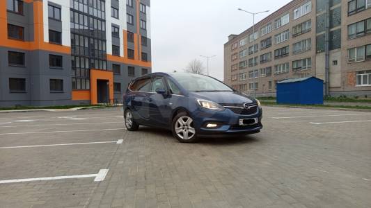 Opel Zafira C Рестайлинг