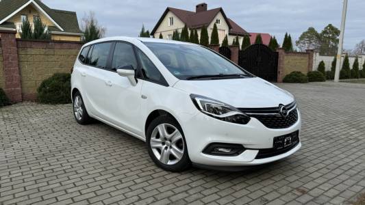 Opel Zafira C Рестайлинг