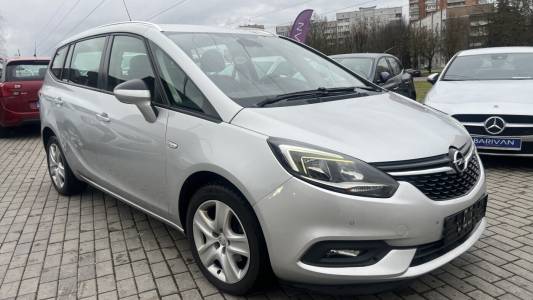 Opel Zafira C Рестайлинг