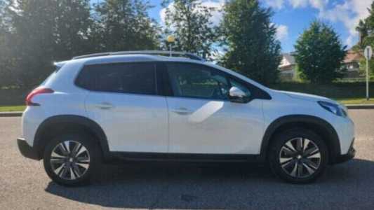 Peugeot 2008 I Рестайлинг, 2019, пробег 132000 км Peugeot 2008 I Рестайлинг, 2019, пробег 132000 км