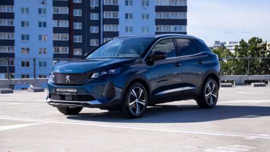 Peugeot 3008 II Рестайлинг, 2020, пробег 58785 км Peugeot 3008 II Рестайлинг, 2020, пробег 58785 км