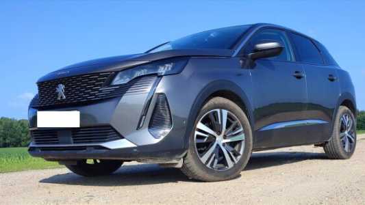 Peugeot 3008 II Рестайлинг, 2021, пробег 142000 км Peugeot 3008 II Рестайлинг, 2021, пробег 142000 км