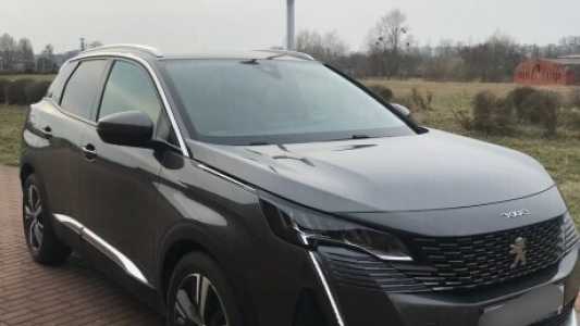 Peugeot 3008 II Рестайлинг, 2021, пробег 155000 км Peugeot 3008 II Рестайлинг, 2021, пробег 155000 км