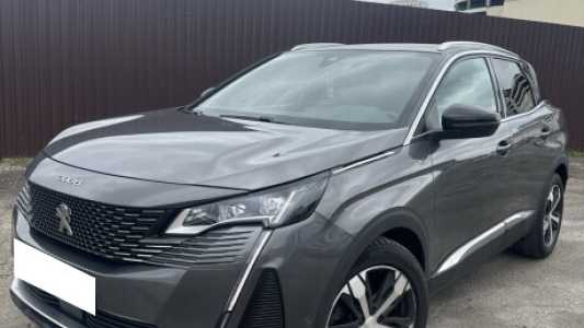 Peugeot 3008 II Рестайлинг, 2021, пробег 176000 км Peugeot 3008 II Рестайлинг, 2021, пробег 176000 км