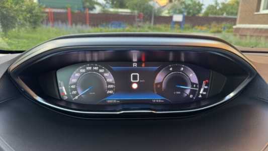 Peugeot 3008 II  Рестайлинг, 2021, пробег 191000 км