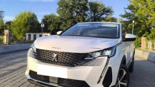 Peugeot 3008 II Рестайлинг, 2021, пробег 37000 км Peugeot 3008 II Рестайлинг, 2021, пробег 37000 км