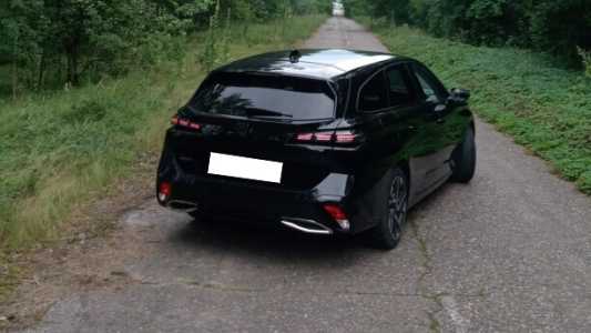 Peugeot 308 III, 2022, пробег 131000 км
