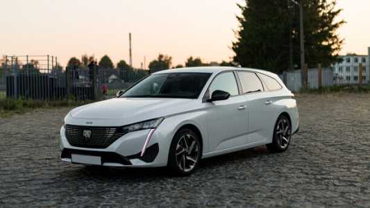 Peugeot 308 III, 2022, пробег 152000 км