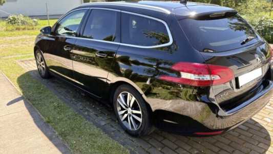 Peugeot 308 T9 Рестайлинг, 2019, пробег 190200 км Peugeot 308 T9 Рестайлинг, 2019, пробег 190200 км