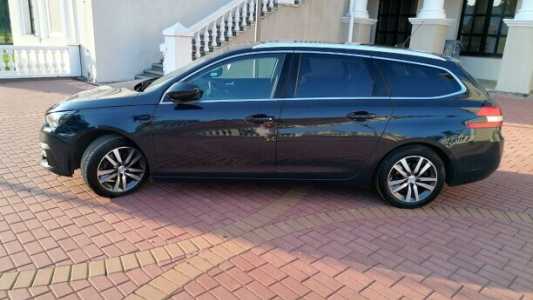 Peugeot 308 T9 Рестайлинг, 2020, пробег 188000 км Peugeot 308 T9 Рестайлинг, 2020, пробег 188000 км