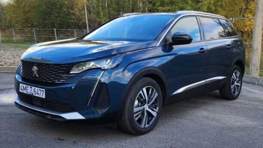 Peugeot 5008 II Рестайлинг, 2022, пробег 48000 км Peugeot 5008 II Рестайлинг, 2022, пробег 48000 км