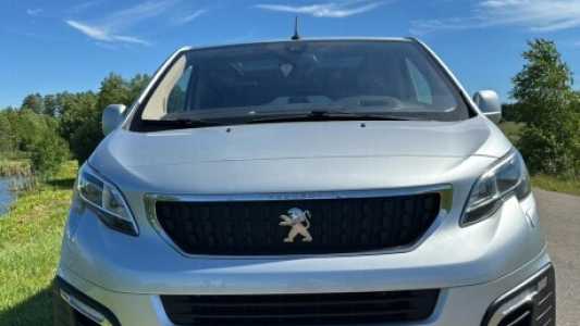 Peugeot Traveller , 2018, пробег 165000 км Peugeot Traveller , 2018, пробег 165000 км