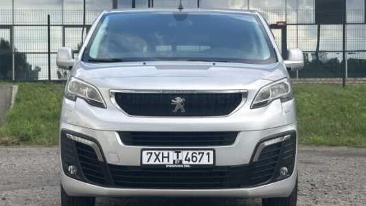 Peugeot Traveller , 2018, пробег 210000 км Peugeot Traveller , 2018, пробег 210000 км