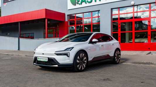 Polestar 4 I