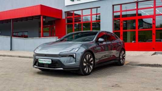 Polestar 4 I