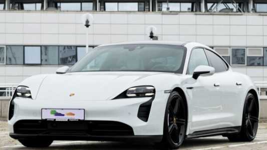 Porsche Taycan , 2022, пробег 47000 км