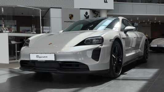 Porsche Taycan , 2022, пробег 89941 км