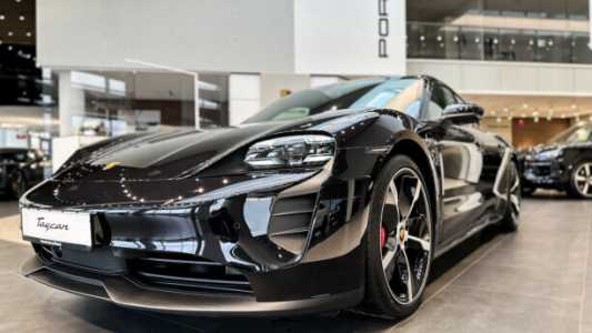 Porsche Taycan , 2023, пробег 2200 км