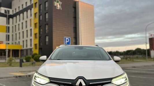Renault Megane IV Рестайлинг, 2020, пробег 206000 км Renault Megane IV Рестайлинг, 2020, пробег 206000 км