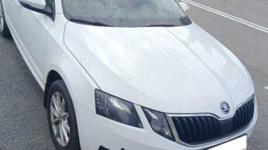 Skoda Octavia III Рестайлинг, 2019, пробег 107000 км Skoda Octavia III Рестайлинг, 2019, пробег 107000 км