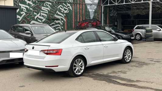 Skoda Superb III