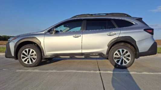 Subaru Outback VI Рестайлинг, 2023, пробег 24000 км Subaru Outback VI Рестайлинг, 2023, пробег 24000 км