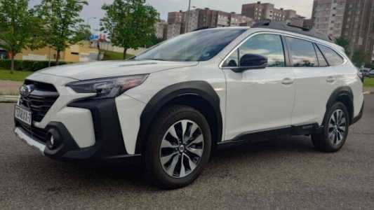 Subaru Outback VI Рестайлинг, 2023, пробег 26000 км Subaru Outback VI Рестайлинг, 2023, пробег 26000 км