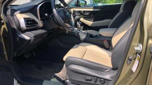 Subaru Outback VI Рестайлинг, 2023, пробег 30000 км Subaru Outback VI Рестайлинг, 2023, пробег 30000 км