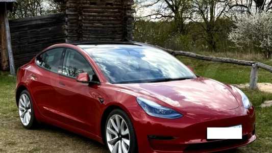 Tesla Model 3 I