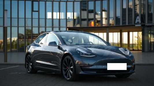 Tesla Model 3 I