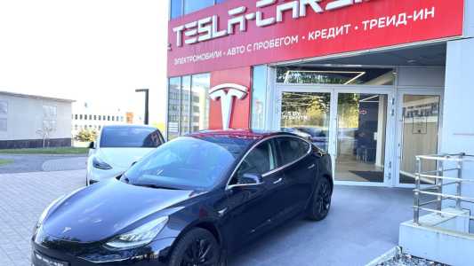 Tesla Model 3 I