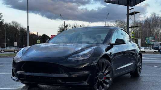 Tesla Model 3 I