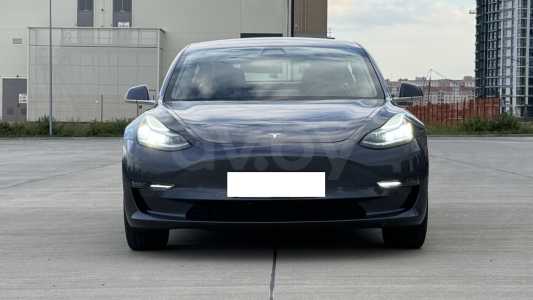 Tesla Model 3 I