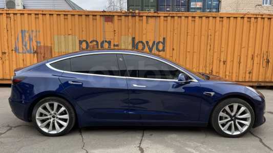 Tesla Model 3 I