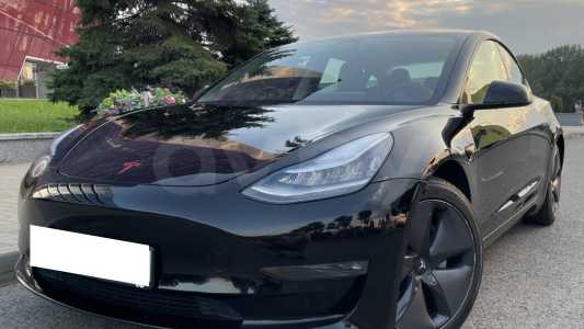 Tesla Model 3 I