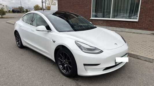 Tesla Model 3 I