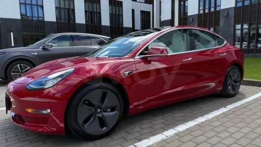Tesla Model 3 I